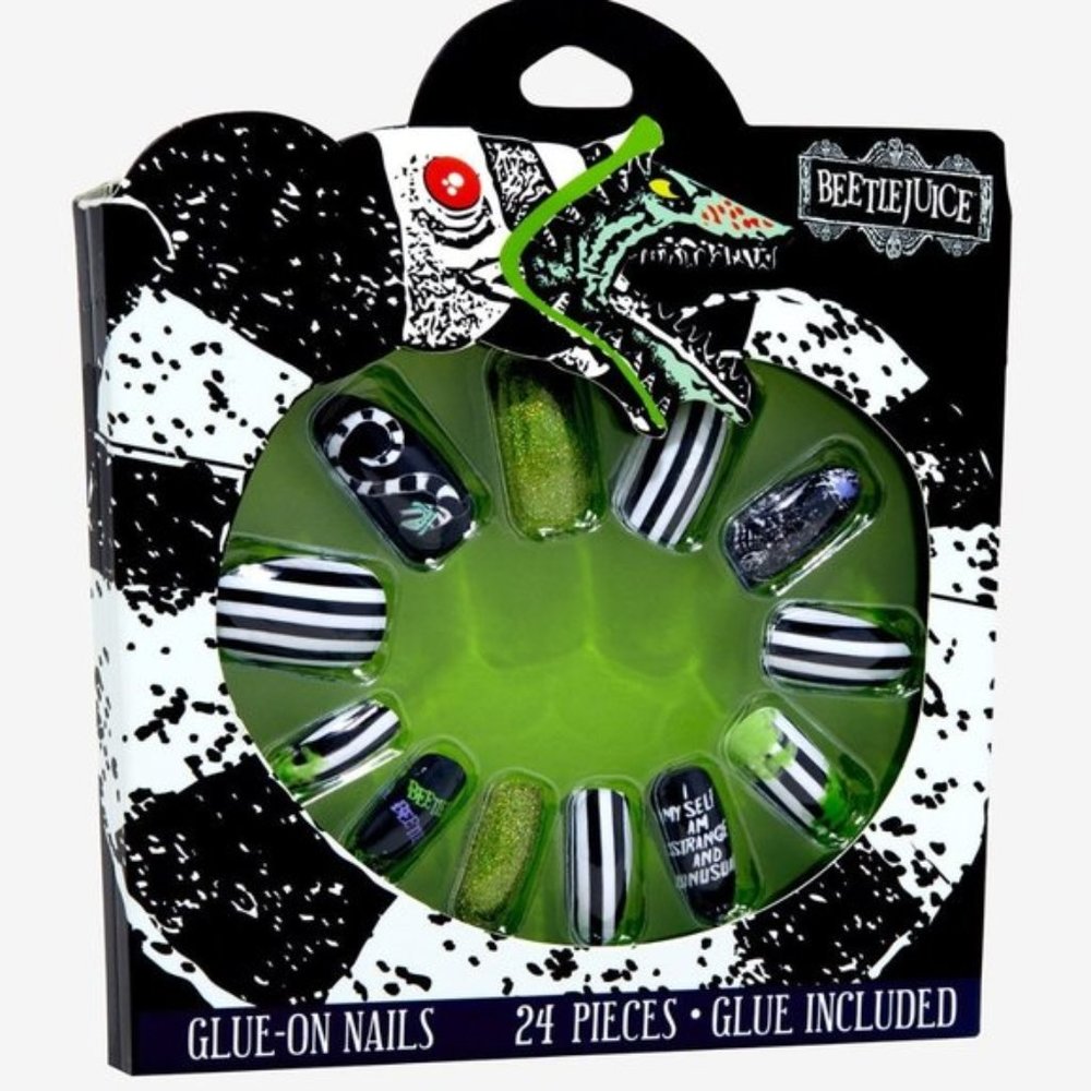Beetlejuice Faux Nails ▪️ Hot Topic